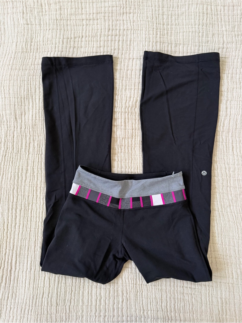 lululemon reversible Black Leggings with Gray Waistband and Pink Accents